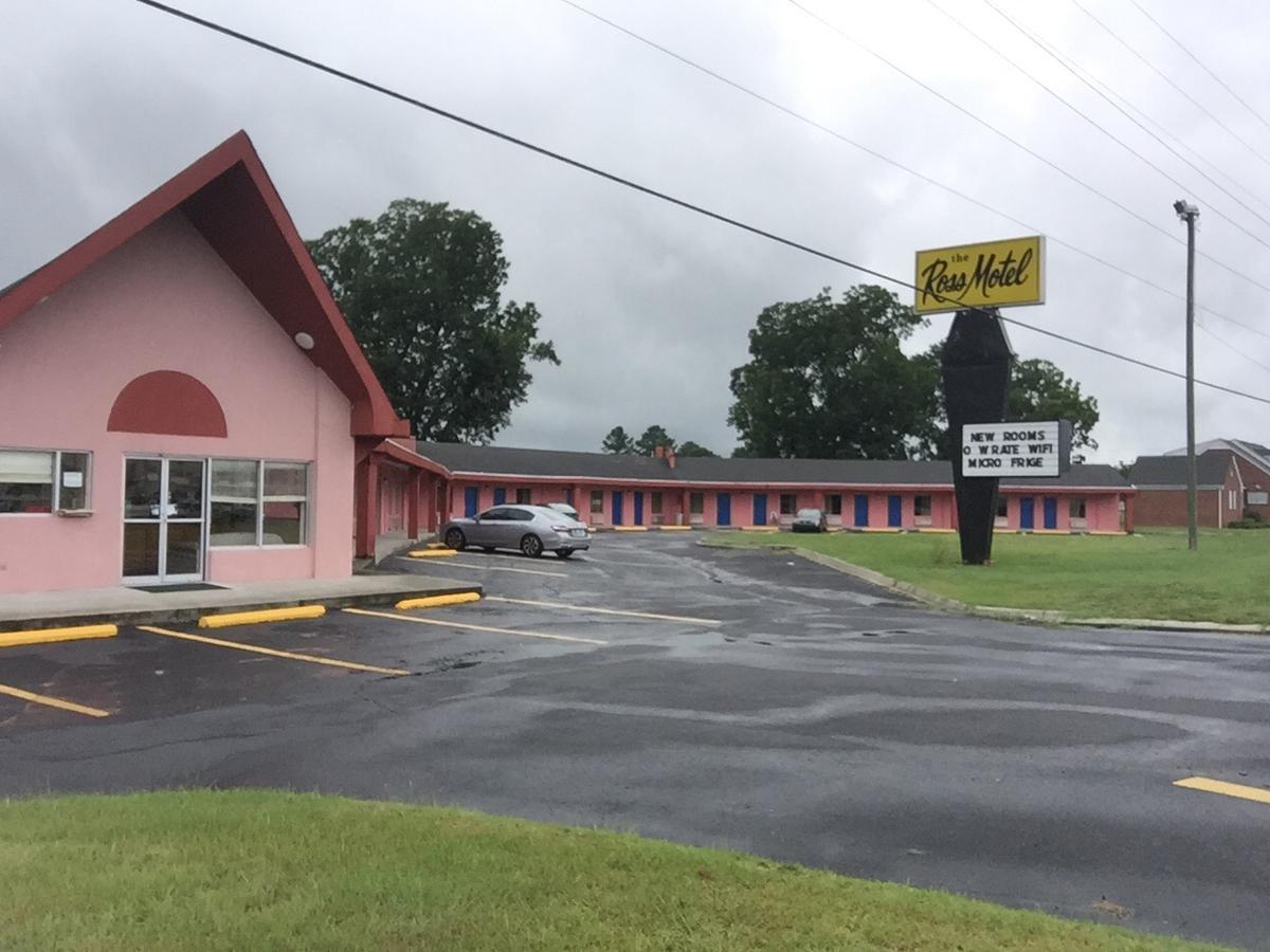 Ross Motel Williamston Exterior photo